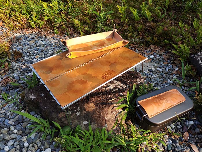 革製キャンプ用品
